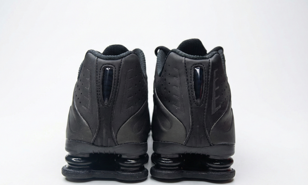 Nike Shox R4