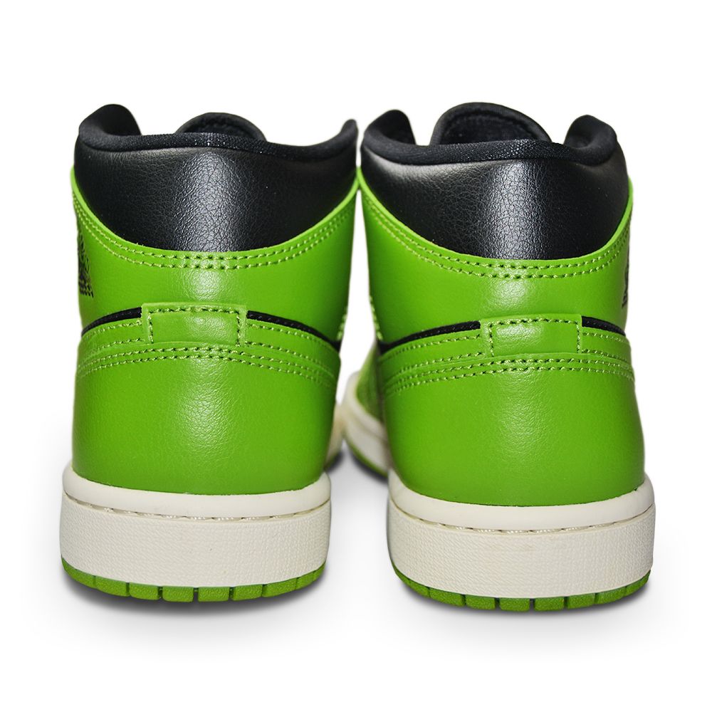 black altitude green sail